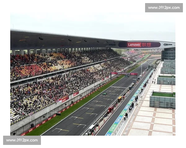 包场观赛!F1 中国站一家三口的定制速度盛宴 包场观赛!F1 中国站一家三口的定制速度盛宴