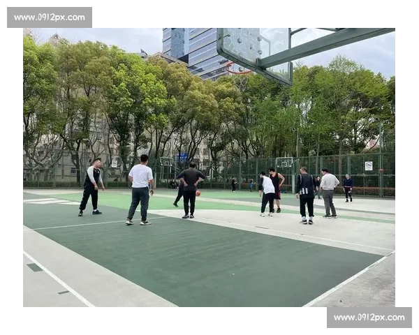 徐家汇野球场铁闸:兰多夫来了也难破防! 徐家汇野球场铁闸:兰多夫来了也难破防!