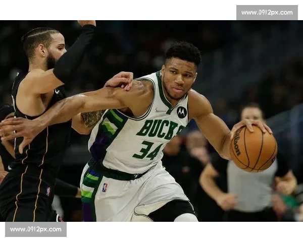 文胖曝多队问价字母哥被拒 交易悬念仍在发酵