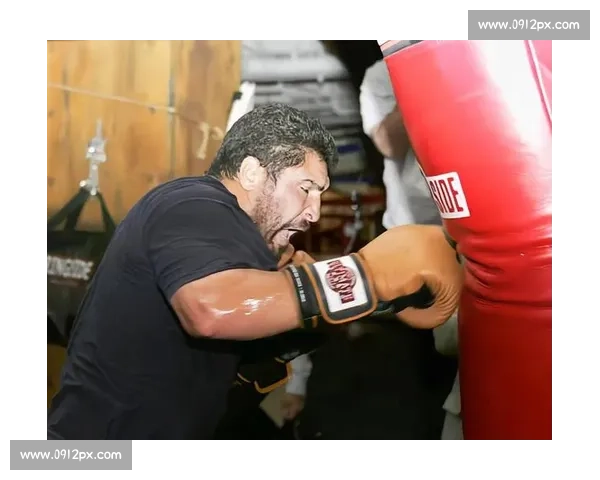 大卫图阿对决鲁伊兹重拳碰撞重量级王座风云再起巅峰之战史诗级对抗