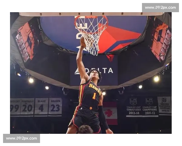 森林狼与老鹰激战正酣 球队拼劲与战术较量精彩纷呈 森林狼与老鹰激战正酣 球队拼劲与战术较量精彩纷呈