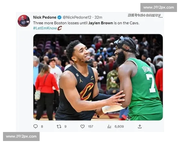 湖人对决热火比赛为何成为焦点录像引发球迷热议解析背后原因与影响 湖人对决热火比赛为何成为焦点录像引发球迷热议解析背后原因与影响