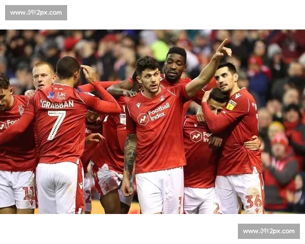 福伦丹与海尔蒙特激烈对决 谁将赢得荷兰足球新一轮较量