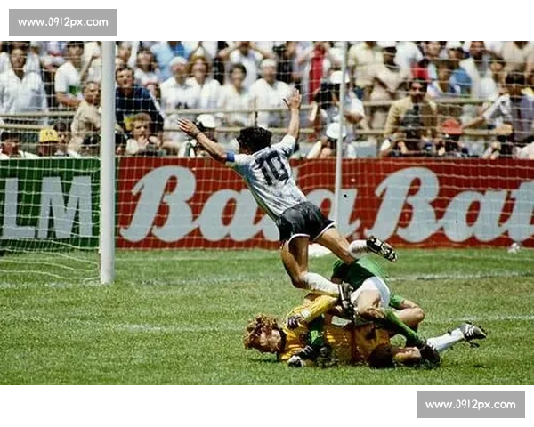 田鑫对决播求巅峰硬碰硬赛场实录全程深度解析回顾经典之战瞬间 田鑫对决播求巅峰硬碰硬赛场实录全程深度解析回顾经典之战瞬间