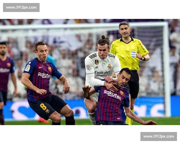 皇家马德里与巴塞罗那经典对决再度上演 谁将赢得西班牙足球巅峰对决 皇家马德里与巴塞罗那经典对决再度上演 谁将赢得西班牙足球巅峰对决